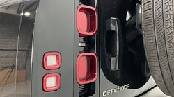 2025 (25) LAND ROVER DEFENDER 3.0 D250 X-Dynamic SE 110 5dr Auto 4912813