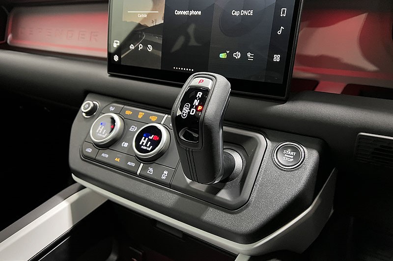 2025 (25) LAND ROVER DEFENDER 3.0 D250 X-Dynamic SE 110 5dr Auto 4912796