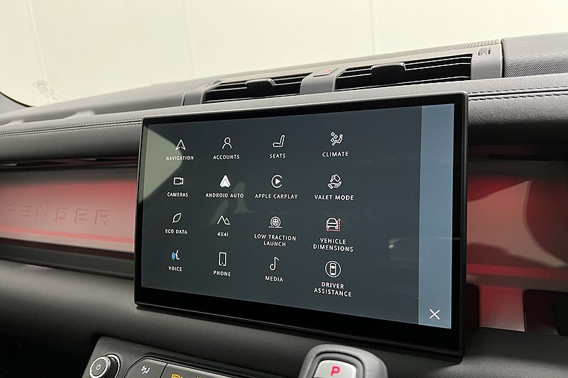 2025 (25) LAND ROVER DEFENDER 3.0 D250 X-Dynamic SE 110 5dr Auto 4912804