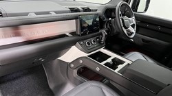 2025 (25) LAND ROVER DEFENDER 3.0 D250 X-Dynamic SE 110 5dr Auto 4912806