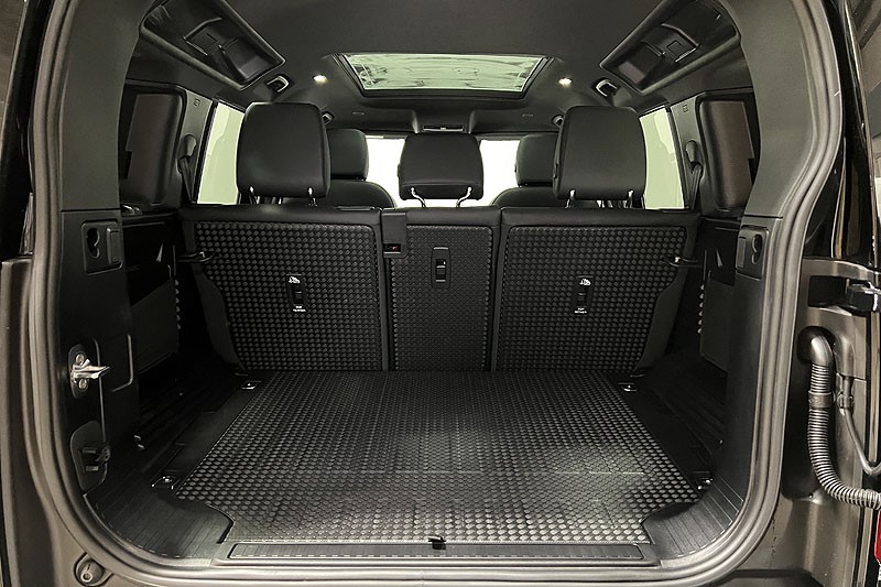 2025 (25) LAND ROVER DEFENDER 3.0 D250 X-Dynamic SE 110 5dr Auto 4912811