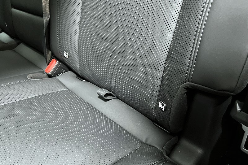 2025 (25) LAND ROVER DEFENDER 3.0 D250 X-Dynamic SE 110 5dr Auto 4912809