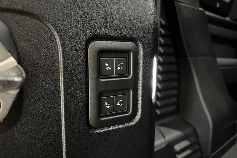 2025 (25) LAND ROVER COMMERCIAL DEFENDER 3.0 D350 Hard Top X-Dynamic HSE Auto 4356737