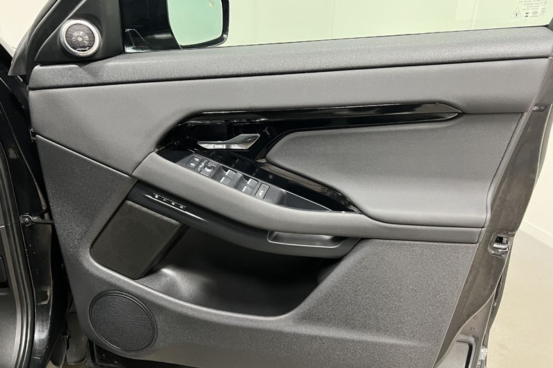 2025 (25) LAND ROVER RANGE ROVER EVOQUE 2.0 D200 Dynamic SE 5dr Auto 5168755