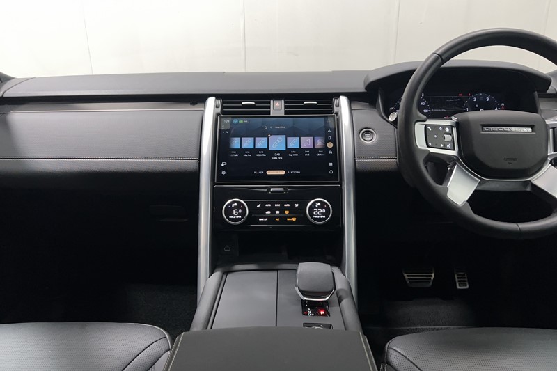 2025 (25) LAND ROVER DISCOVERY 3.0 D350 Dynamic SE 5dr Auto 5964405