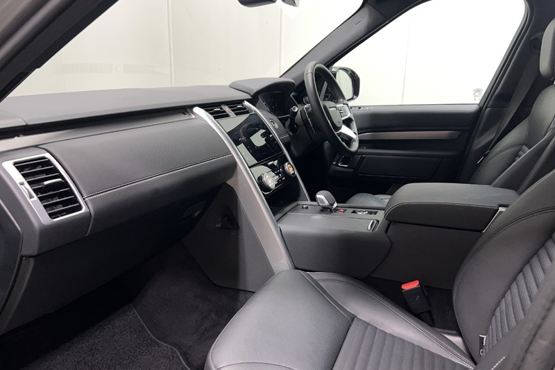 2025 (25) LAND ROVER DISCOVERY 3.0 D350 Dynamic SE 5dr Auto 5964432