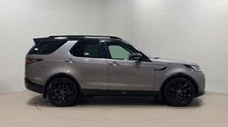 2025 (25) LAND ROVER DISCOVERY 3.0 D350 Dynamic SE 5dr Auto 5964400