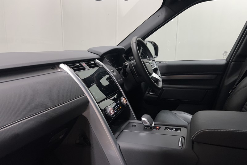 2025 (25) LAND ROVER DISCOVERY 3.0 D350 Dynamic SE 5dr Auto 5964433