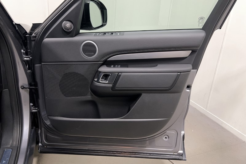2025 (25) LAND ROVER DISCOVERY 3.0 D350 Dynamic SE 5dr Auto 5964408