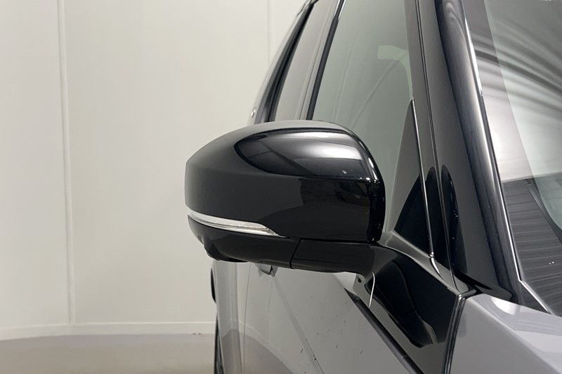 2025 (25) LAND ROVER DISCOVERY 3.0 D350 Dynamic SE 5dr Auto 5964450
