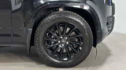 2023 (23) LAND ROVER DEFENDER 5.0 P525 V8 110 5dr Auto 4485817