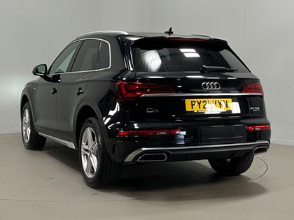 2021 (21) AUDI Q5 40 TDI Quattro S Line 5dr S Tronic