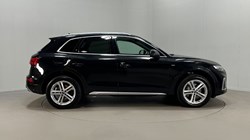 2021 (21) AUDI Q5 40 TDI Quattro S Line 5dr S Tronic 4479653