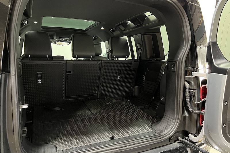 2023 (23) LAND ROVER DEFENDER 3.0 D300 X-Dynamic HSE 110 5dr Auto [7 Seat] 4941592