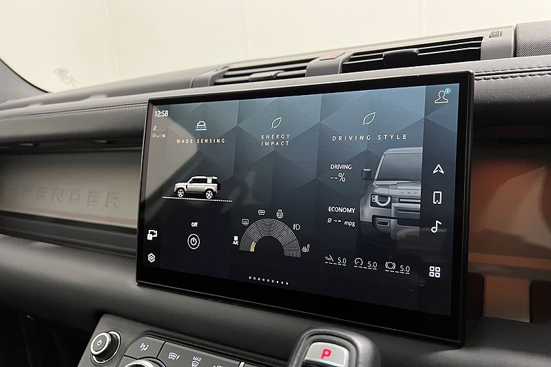 2023 (23) LAND ROVER DEFENDER 3.0 D300 X-Dynamic HSE 110 5dr Auto [7 Seat] 4941583