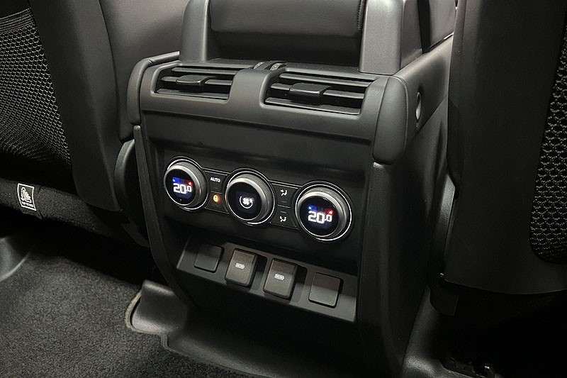 2023 (23) LAND ROVER DEFENDER 3.0 D300 X-Dynamic HSE 110 5dr Auto [7 Seat] 4941561