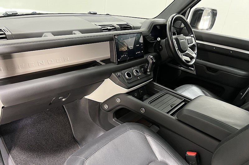 2023 (23) LAND ROVER DEFENDER 3.0 D300 X-Dynamic HSE 110 5dr Auto [7 Seat] 4941587