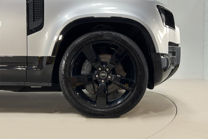 2023 (23) LAND ROVER DEFENDER 3.0 D300 X-Dynamic HSE 110 5dr Auto [7 Seat] 4941557