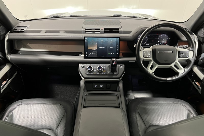 2023 (23) LAND ROVER DEFENDER 3.0 D300 X-Dynamic HSE 110 5dr Auto [7 Seat] 4941558