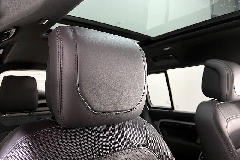 2023 (23) LAND ROVER DEFENDER 3.0 D300 X-Dynamic HSE 110 5dr Auto [7 Seat] 4941569