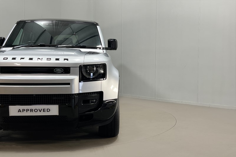 2023 (23) LAND ROVER DEFENDER 3.0 D300 X-Dynamic HSE 110 5dr Auto [7 Seat] 4941605