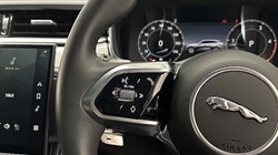 2024 (24) JAGUAR F-PACE 2.0 D200 R-Dynamic SE Black 5dr Auto AWD 4540637