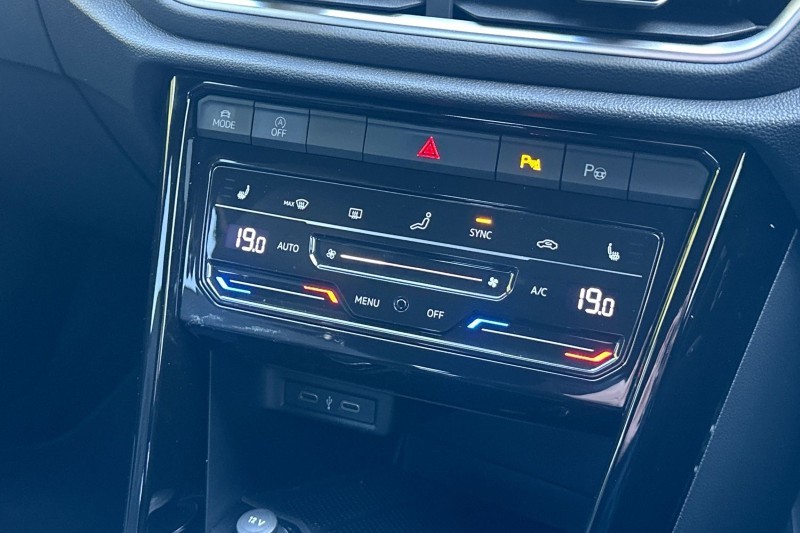 2022 (22) VOLKSWAGEN T-ROC 2.0 TDI 150 EVO R-Line 5dr DSG 5317920