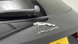 2022 (72) JAGUAR F-PACE 2.0 D200 R-Dynamic SE 5dr Auto AWD 4532262