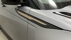 2024 (24) LAND ROVER RANGE ROVER EVOQUE 2.0 D200 Dynamic HSE 5dr Auto 4541028