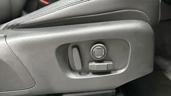 2023 (73) LAND ROVER RANGE ROVER VELAR 3.0 D300 MHEV Dynamic SE 5dr Auto 4563171