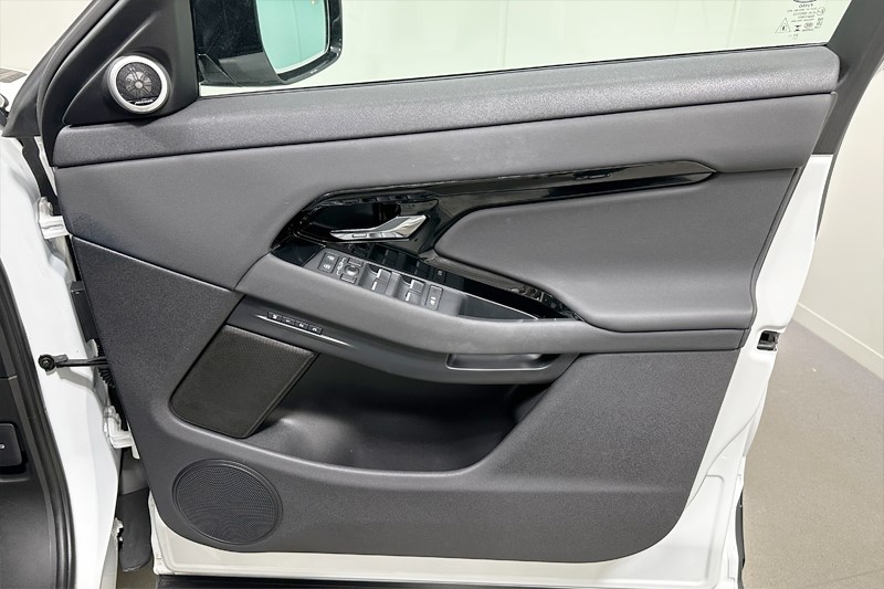 2024 (24) LAND ROVER RANGE ROVER EVOQUE 2.0 D200 Dynamic SE 5dr Auto 4596547