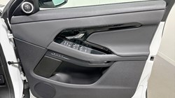 2024 (24) LAND ROVER RANGE ROVER EVOQUE 2.0 D200 Dynamic SE 5dr Auto 4596547