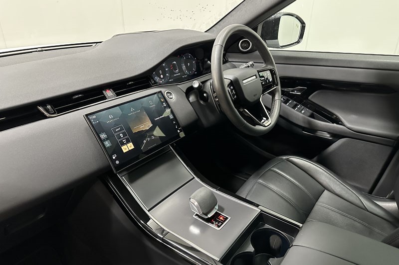 2024 (24) LAND ROVER RANGE ROVER EVOQUE 2.0 D200 Dynamic SE 5dr Auto 4596570