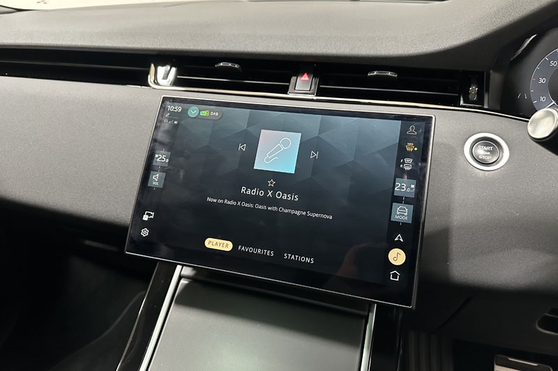 2024 (24) LAND ROVER RANGE ROVER EVOQUE 2.0 D200 Dynamic SE 5dr Auto 4596563