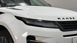 2024 (24) LAND ROVER RANGE ROVER EVOQUE 2.0 D200 Dynamic SE 5dr Auto 4596583