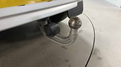 2023 (23) LAND ROVER COMMERCIAL DEFENDER 3.0 D250 Hard Top SE Auto 4588512