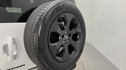 2023 (23) LAND ROVER COMMERCIAL DEFENDER 3.0 D250 Hard Top SE Auto 4588514