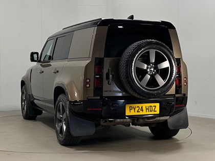 2024 (24) LAND ROVER COMMERCIAL DEFENDER 3.0 D300 Hard Top X-Dynamic HSE Auto