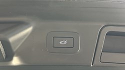 2024 (73) LAND ROVER RANGE ROVER VELAR 2.0 D200 MHEV Dynamic SE 5dr Auto 4692287