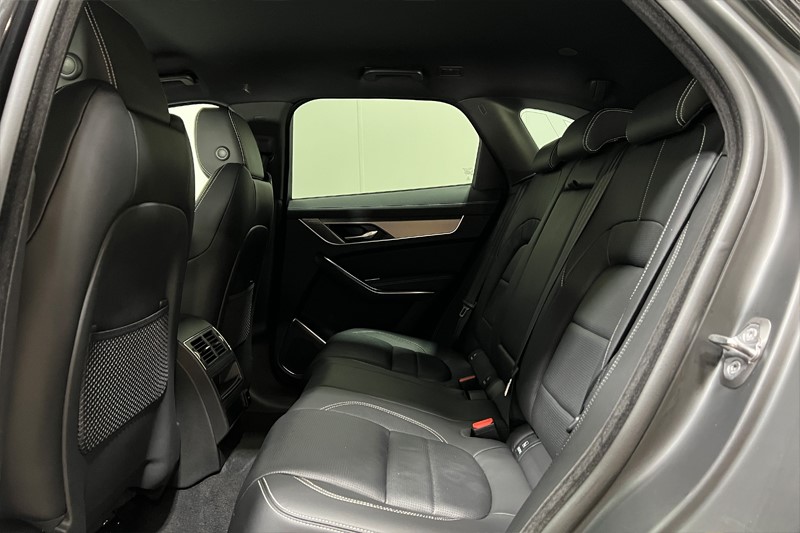 2023 (73) JAGUAR F-PACE 2.0 P400e R-Dynamic SE Black 5dr Auto AWD 4698803