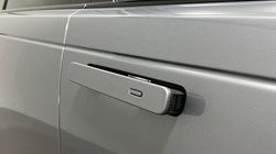 2024 (24) LAND ROVER RANGE ROVER VELAR 2.0 D200 MHEV Dynamic SE 5dr Auto 4671448