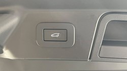 2024 (24) LAND ROVER RANGE ROVER VELAR 2.0 D200 MHEV Dynamic SE 5dr Auto 4671445