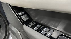 2024 (24) LAND ROVER RANGE ROVER VELAR 2.0 D200 MHEV Dynamic SE 5dr Auto 4671418