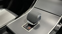 2024 (24) LAND ROVER RANGE ROVER VELAR 2.0 D200 MHEV Dynamic SE 5dr Auto 4671428