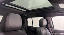 2022 (72) LAND ROVER DEFENDER 3.0 D250 X-Dynamic SE 110 5dr Auto 4603189