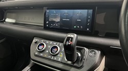 2022 (72) LAND ROVER DEFENDER 3.0 D250 X-Dynamic SE 110 5dr Auto 4603195