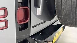2022 (72) LAND ROVER DEFENDER 3.0 D250 X-Dynamic SE 110 5dr Auto 4603219
