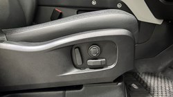 2022 (72) LAND ROVER DEFENDER 3.0 D250 X-Dynamic SE 110 5dr Auto 4603187