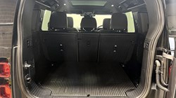2022 (72) LAND ROVER DEFENDER 3.0 D250 X-Dynamic SE 110 5dr Auto 4603216