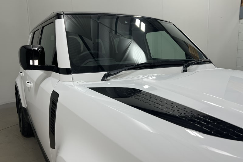 2025 (75) LAND ROVER DEFENDER 3.0 D250 X-Dynamic SE 110 5dr Auto 5320302